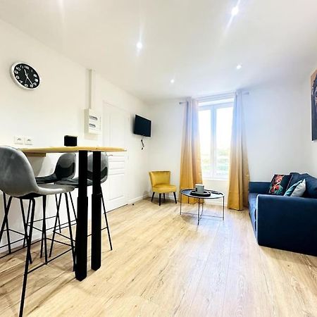 Jungle Appartement Avec Terrasse Laon Eksteriør bilde